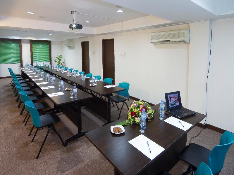 Mookai Suites Мале Экстерьер фото