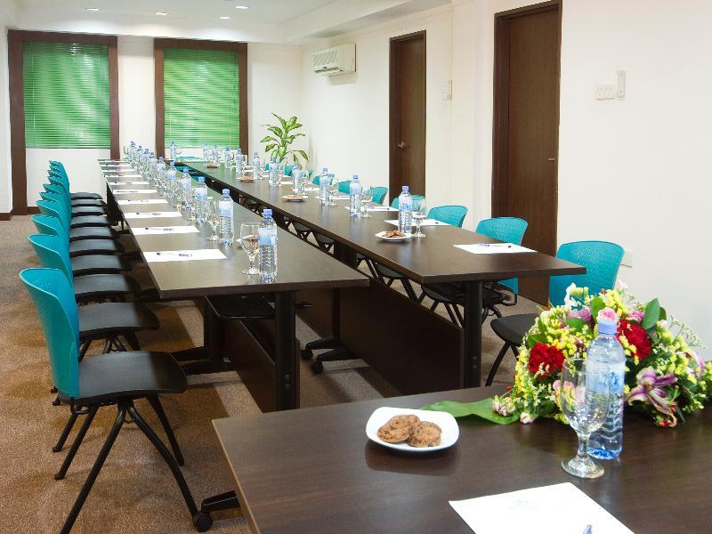 Mookai Suites Мале Экстерьер фото